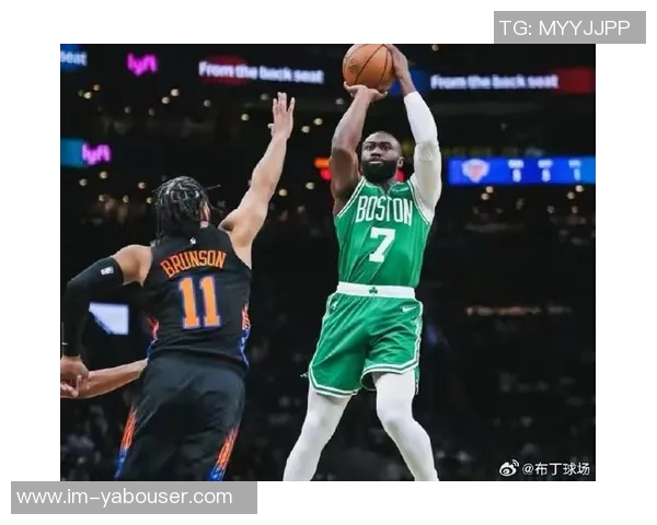 凯尔特人半场领先活塞杰伦布朗表现出色康宁汉姆努力追分