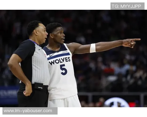 爱德华兹单季场均294分创队史新高前两名均为华子传奇球员