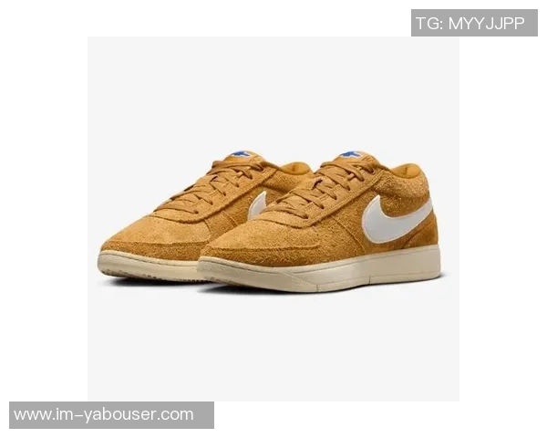 库里今日穿搭亮眼Nikex布克BlazerLow橙白配色展现活力与风格 库里今日穿搭亮眼Nikex布克BlazerLow橙白配色展现活力与风格