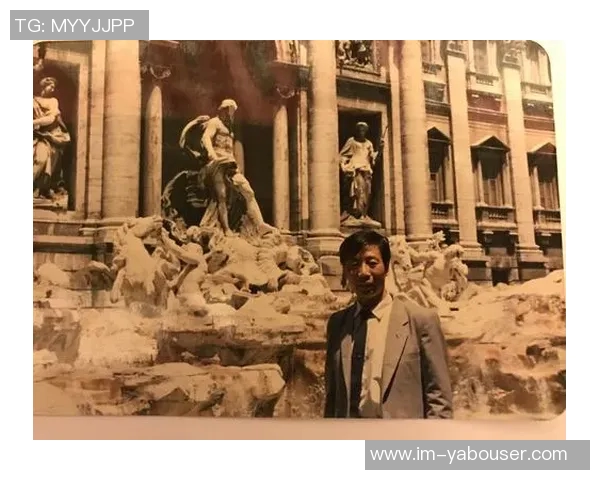 马内赛后采访中认出阿姆拉巴特哥哥引发热议瞬间